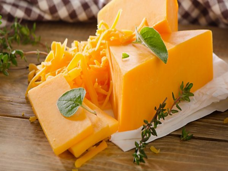 Queso cheddar